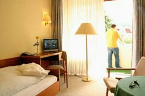 Hotel Schober Am Kurpark Bad Salzschlirf Extérieur photo